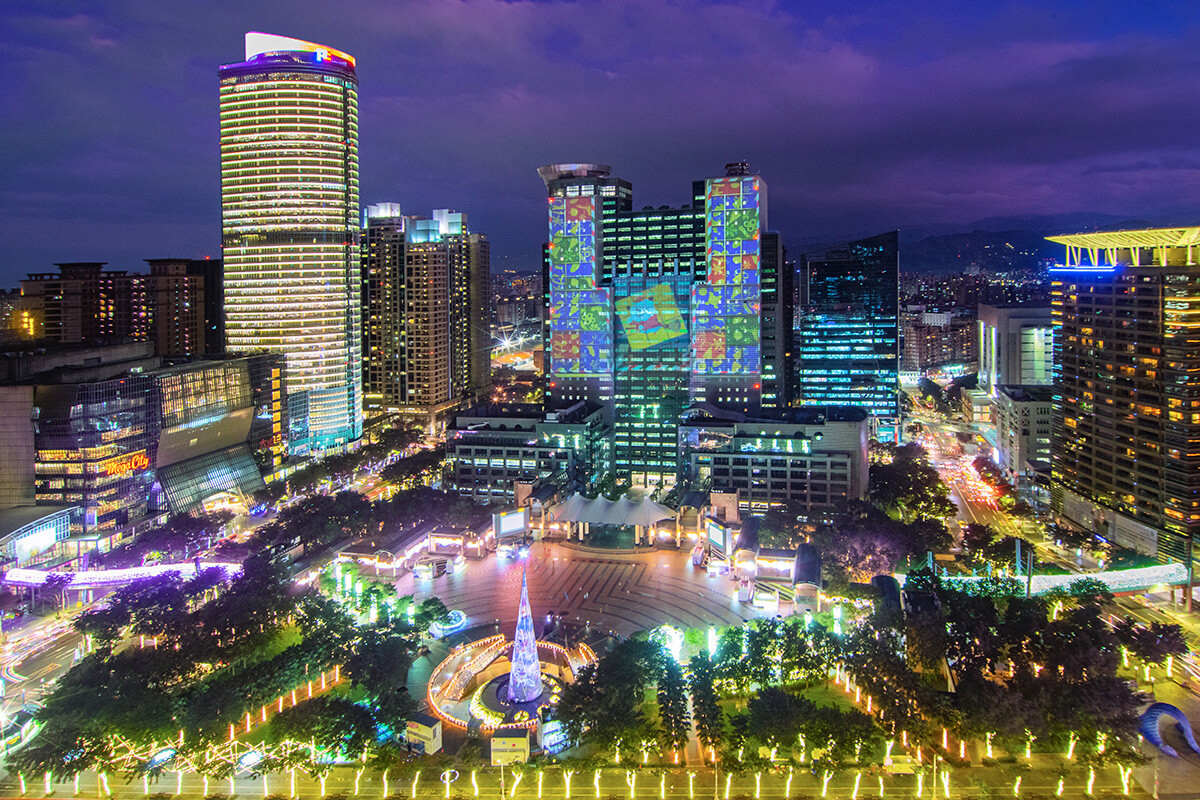 2019新北耶誕城路線指南，這樣玩最開心！11/15當天還有「乃木坂46」站台同樂