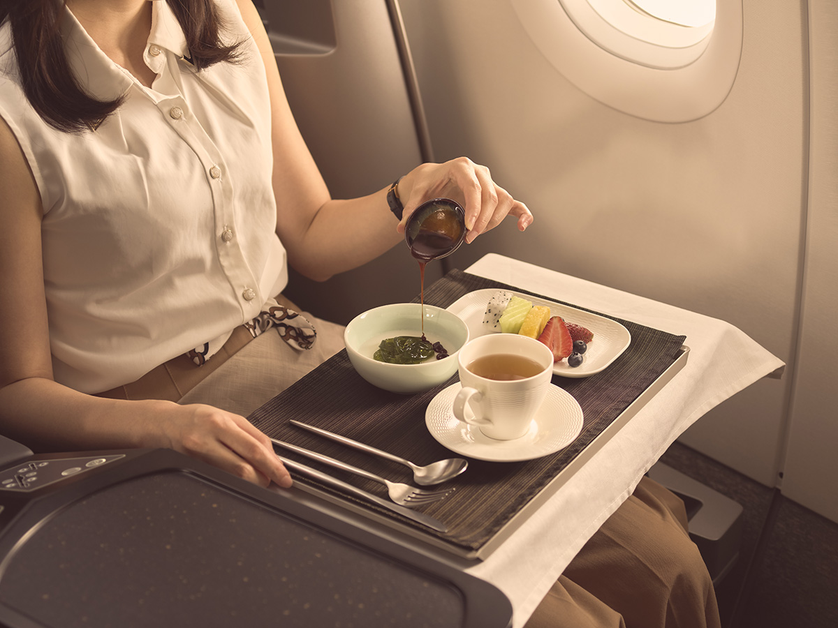 在空中也吃得到米其林1星，連胡同燒肉、蜷尾家也有，星宇航空持續驚艷大家的5感6覺