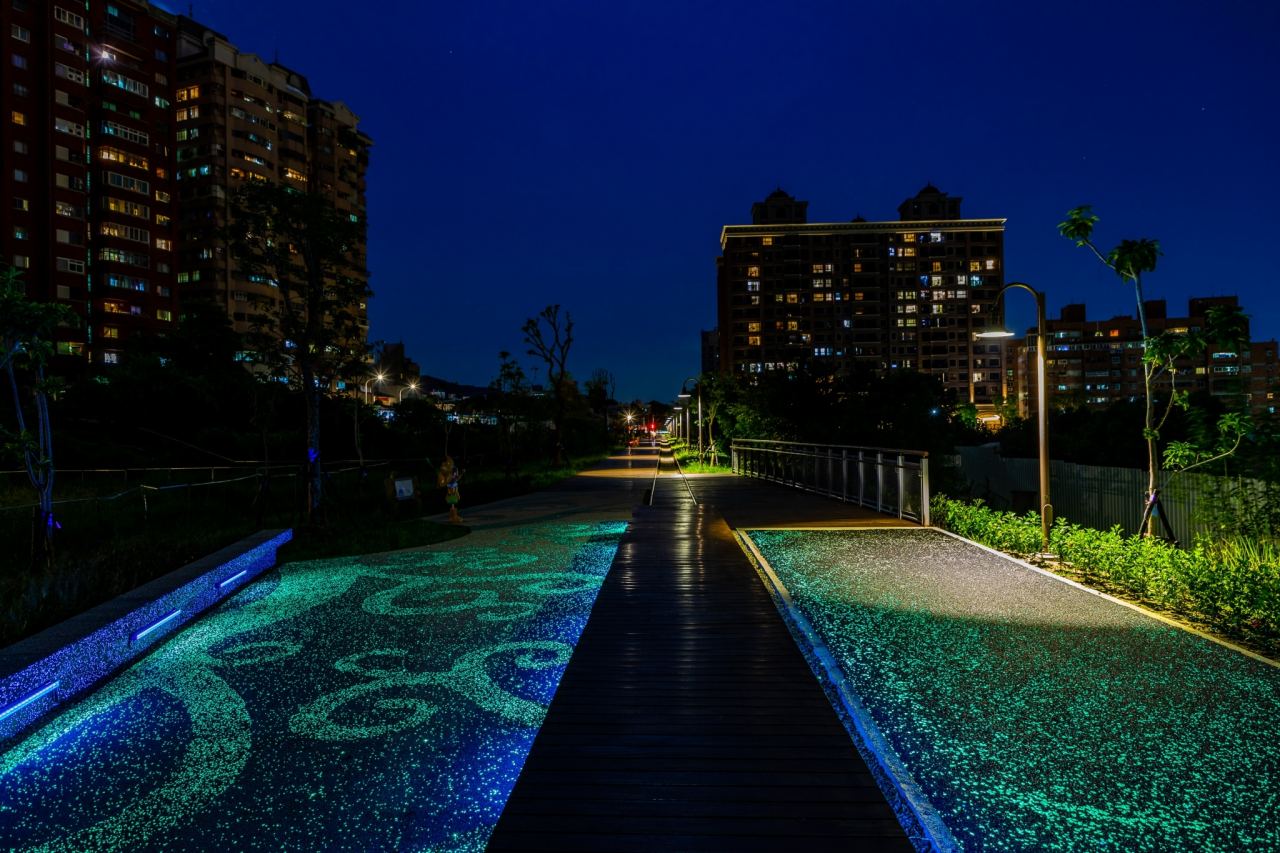 桃園,夜衝,蓄光石星光步道,臺鐵林口線路廊活化
