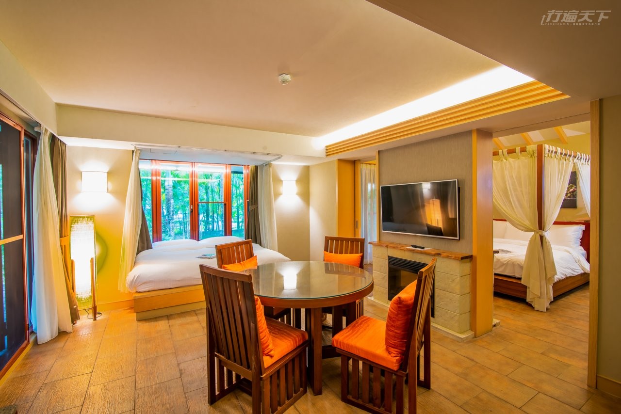 ▲兩個巧妙大床空間,窗外就是綠意圍繞。