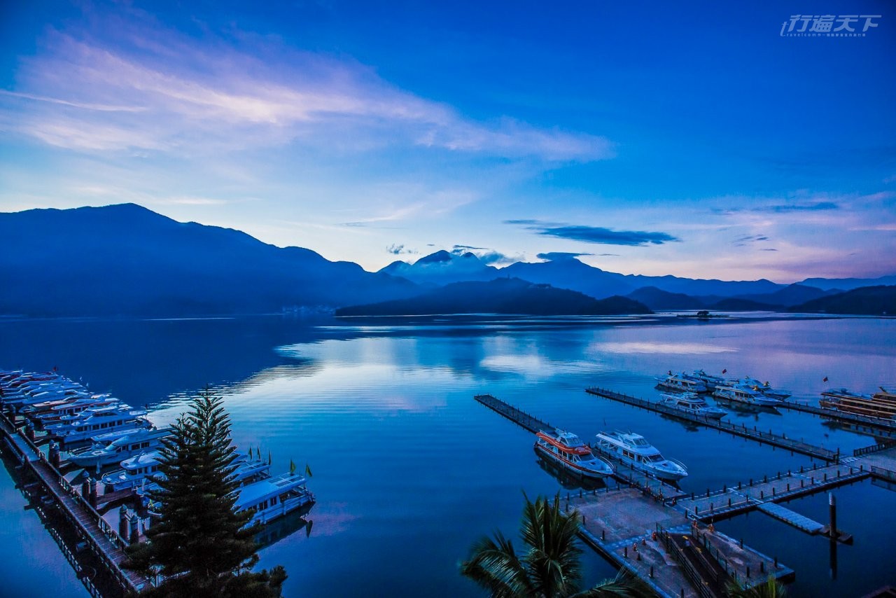 ▲日月潭大淶閣飯店前的水社碼頭更是許多美食伴手聚集的熱鬧商圈。