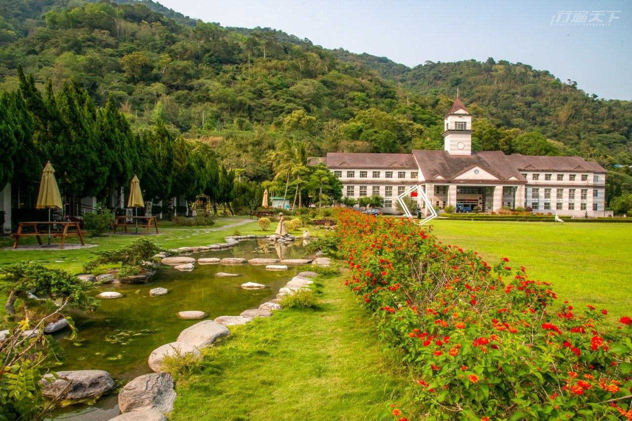 ▲戒治所咖啡的場地美得像歐洲花園,這裡被稱為最美監獄。