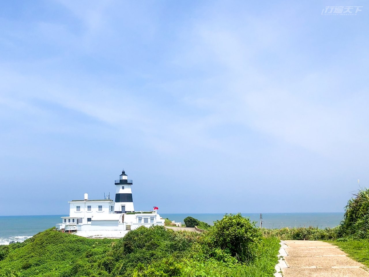 ▲全台最「靠北」!台灣本島極北的富貴角燈塔。