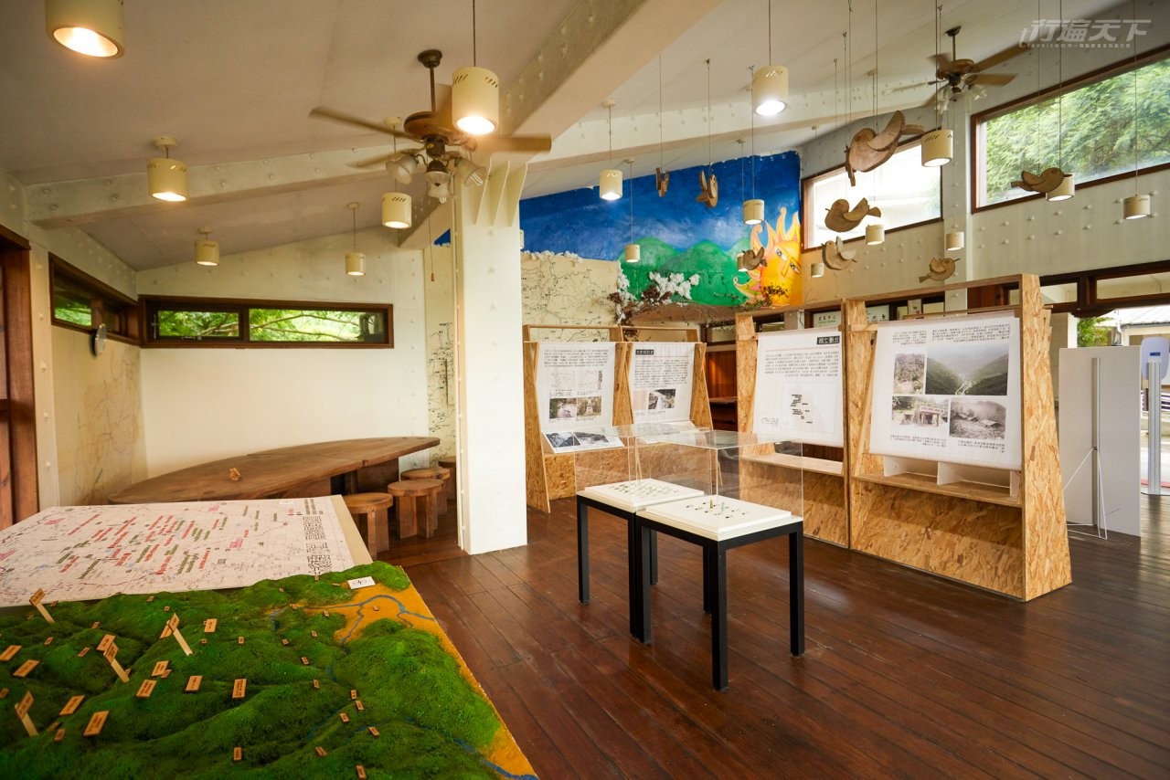 ▲東眼山過去大多是泰雅族大豹群的傳統領域，大豹群故事館展出相關文獻文物。展館不定期舉辦各種展覽，讓人了解當地的人文歷史。