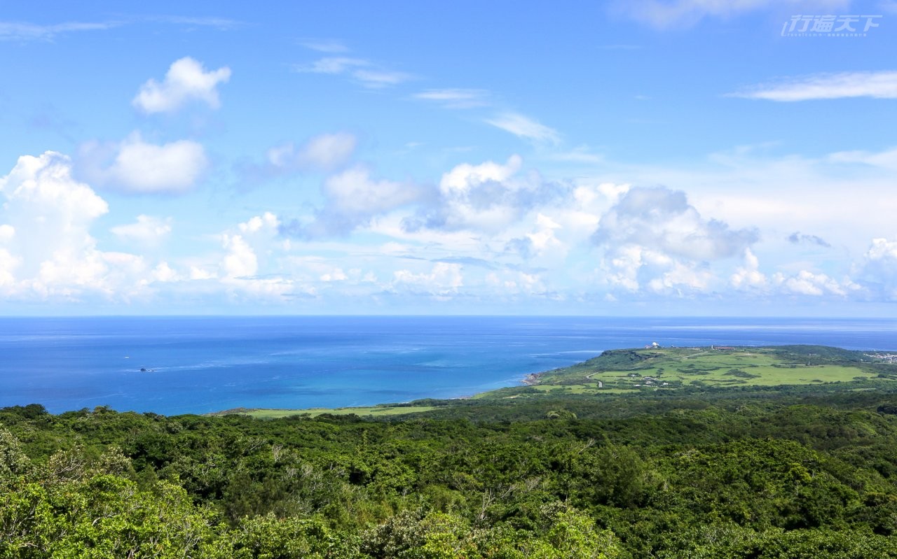 ▲墾丁森林遊樂區中央制高點觀海樓,頂樓360度環景視野,可眺望台灣海峽、巴士海峽和太平洋海景。(整修中,預計年底或明年初完工)