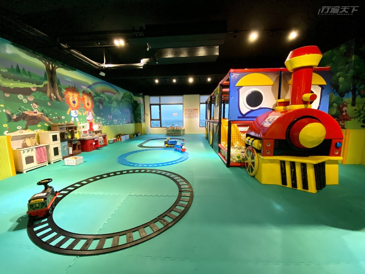 ▲空間寬敞舒適的松風文旅松兒樂親子館,採預約制度,確實控管進場人數、做好防疫。