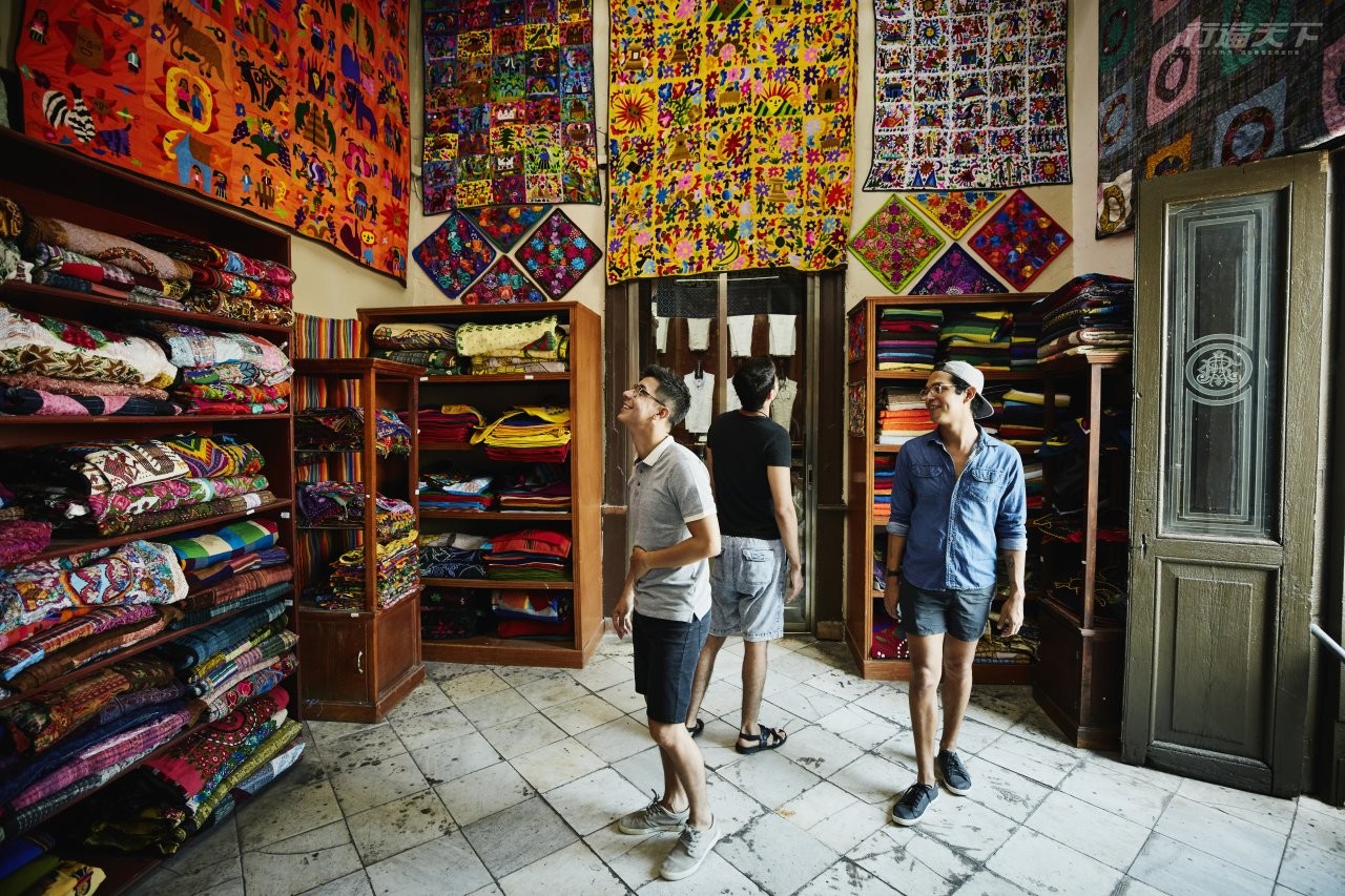 ▲有7成的台灣旅客認同,出遊地點能否對「當地社區產生助益」是十分重要的。(圖片提供:Booking.com)