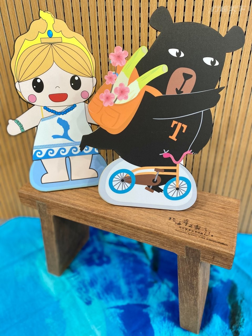 ▲卸除後的木棧板製成的手工小板凳。(圖片提供:北觀處)