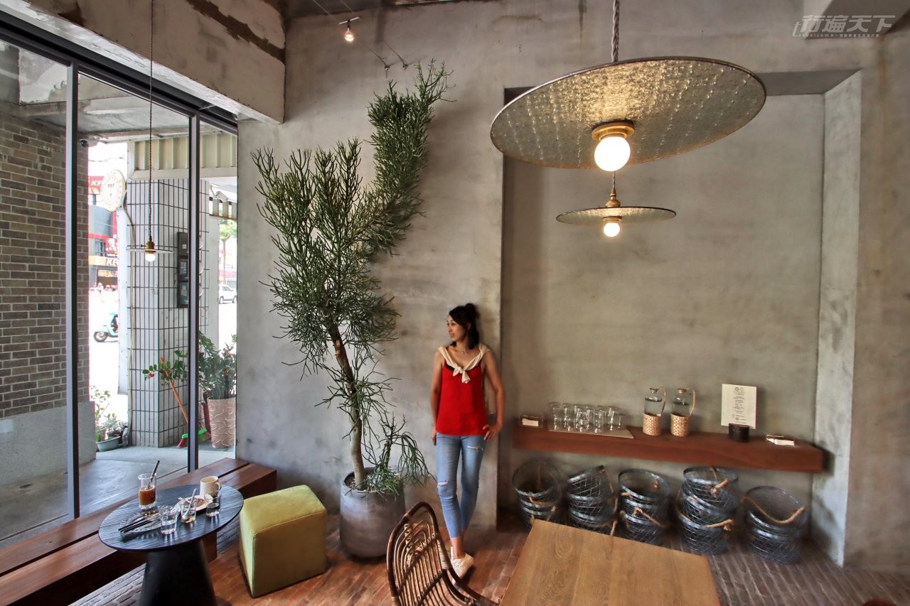 ▲新舊併融的驛前大和咖啡館現已是屏東市的人氣打卡勝地。