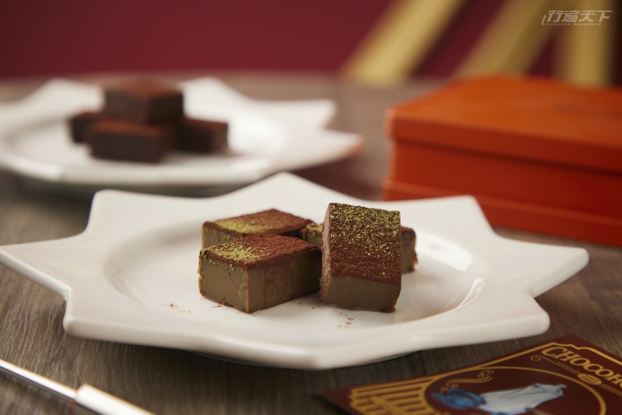 ▲季節限定版宇治之青生巧克力:甘那許中揉和宇治抹茶與琴酒香。