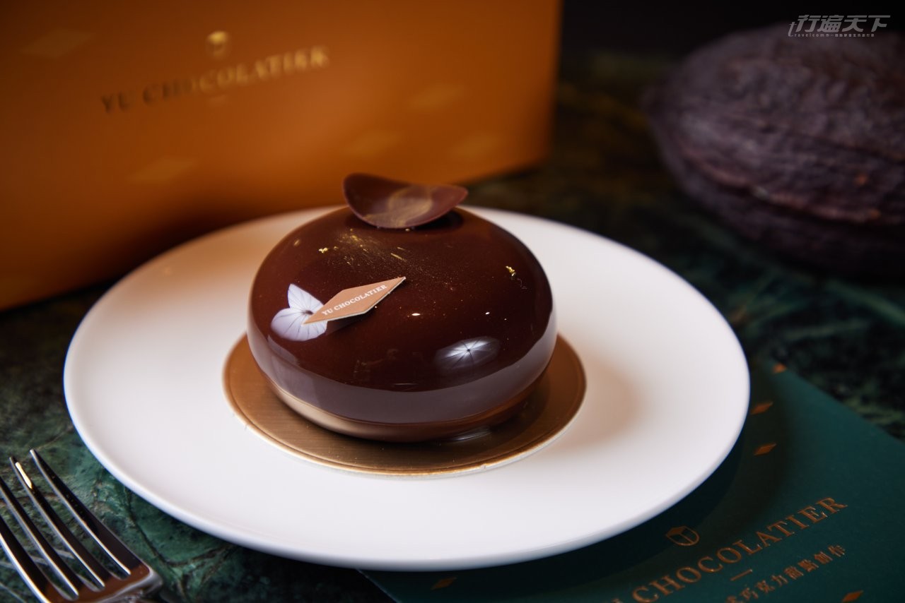 ▲畬室的Shibusa招牌黑巧克力蛋糕,由巧克力慕斯、法式蛋糕體、甘納許、可可餅脆交疊而成,再加上畫龍點睛的水果白蘭地及威士忌,味道濃郁豐富。