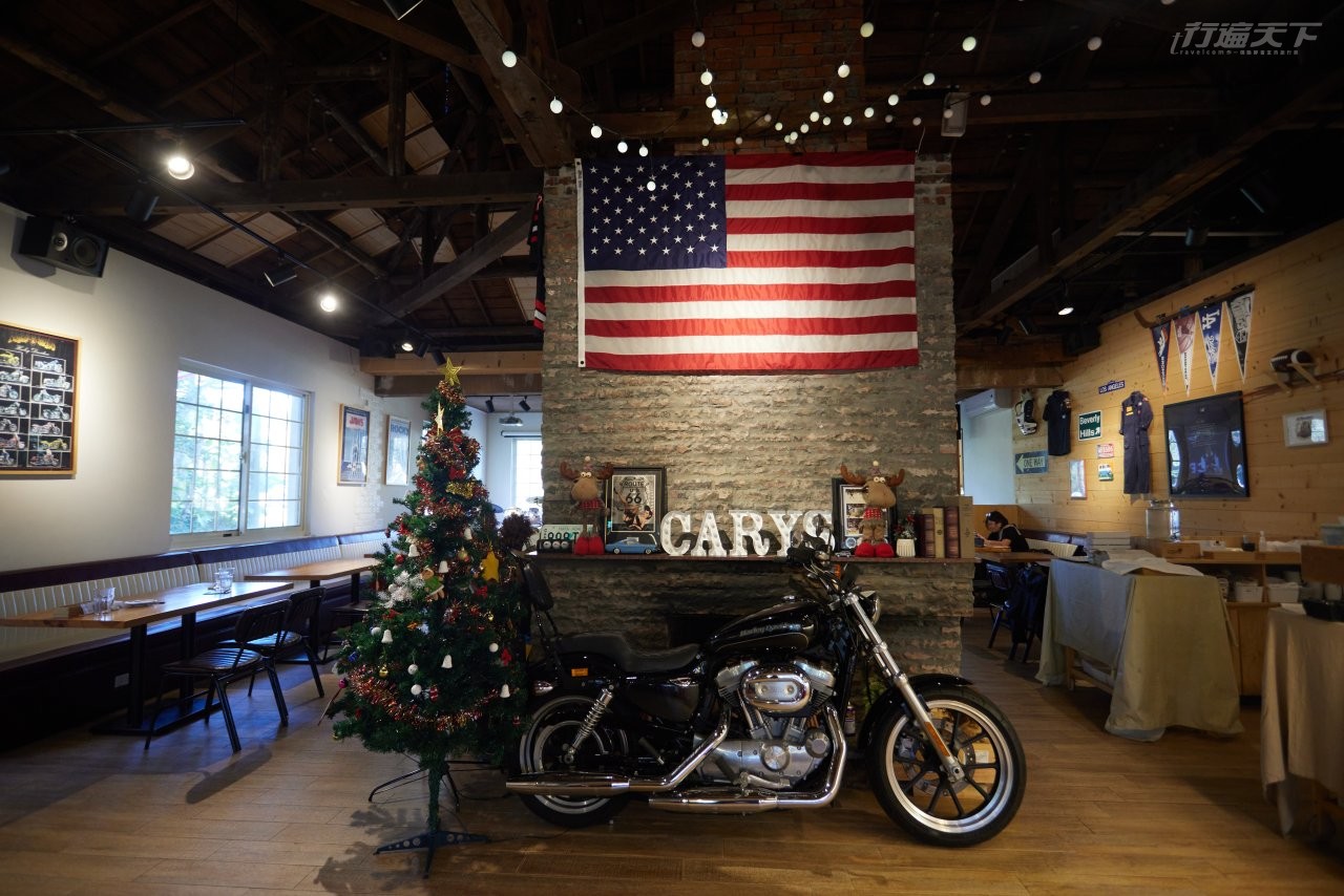 ▲店內就停著哈雷機車,美式作風十足。