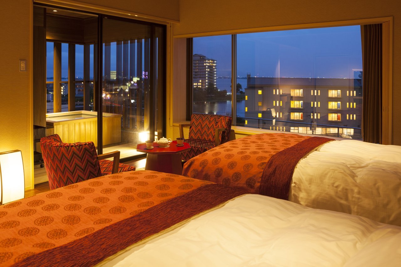 ▲「HANARE KAROI」10間房都擁有獨立露天浴池與專屬的休息室,體驗奢華溫泉之旅。