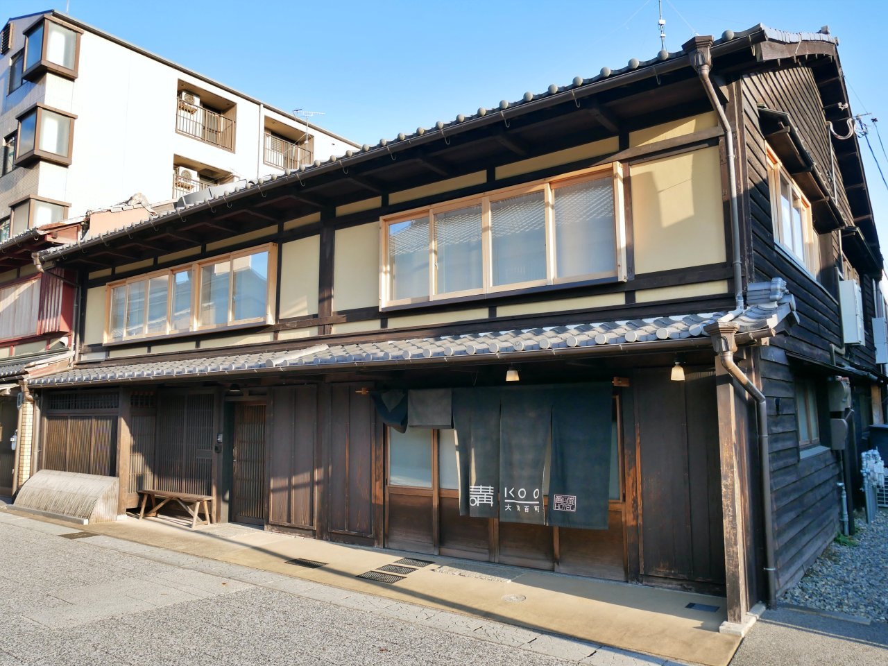 ▲「HOTEL講大津百町」是由「整個商店街都是旅館的一部分」的概念發展而來,讓旅客深入當地生活。